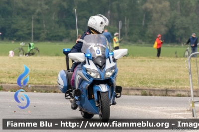 Yamaha FJR 1300 II serie
Polizia di Stato
Polizia Stradale
Allestimento Elevox
POLIZIA G3109
in scorta al Giro d'Italia 2021
Moto "0"
Parole chiave: Yamaha FJR_1300_IIserie POLIZIAG3109 Giro_D_Italia_2021