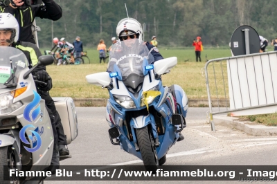 Yamaha FJR 1300 II serie
Polizia di Stato
Polizia Stradale
Allestimento Elevox
POLIZIA G3103
in scorta al Giro d'Italia 2021
Moto "Gialla"
Parole chiave: Yamaha FJR_1300_IIserie POLIZIAG3103 Giro_D_Italia_2021