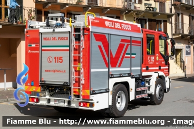 Iveco EuroCargo 120E25 IV serie
Vigili del Fuoco
Comndo Provinciale di Verbania
Distaccamento Volontario di Cannobio
AutoPompaSerbatoio allestimento Iveco-Magirus
VF 32219
Parole chiave: Iveco EuroCargo_120E25_IVserie VF32219