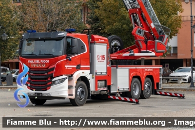 Iveco S-Way AT260S42
Vigili del Fuoco
Autoscala M42L da 42 metri allestimento Magirus
Parole chiave: Iveco S-Way_AT260S42