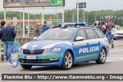 Skoda Octavia Wagon V serie
Polizia di Stato
Polizia Stradale
Allestimento Focaccia
Decorazione Grafica Artlantis
POLIZIA M5202
in scorta al Giro d'Italia 2021
Vettura "2"
Parole chiave: Skoda Octavia_Wagon_Vserie POLIZIAM5202 Giro_D_Italia_2021