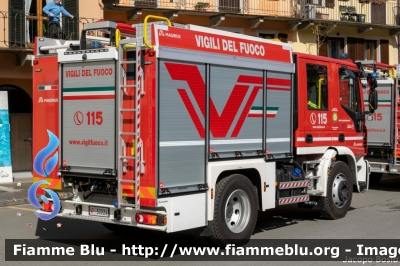 Iveco EuroCargo 120E25 IV serie
Vigili del Fuoco
Comndo Provinciale di Verbania
Distaccamento Volontario di Varzo
AutoPompaSerbatoio allestimento Iveco-Magirus
VF 32224
Parole chiave: Iveco EuroCargo_120E25_IVserie VF32224