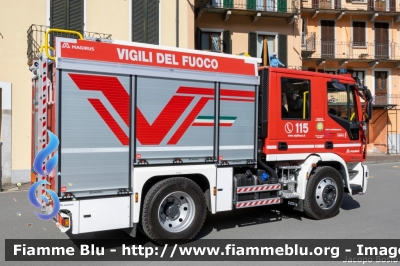 Iveco EuroCargo 120E25 IV serie
Vigili del Fuoco
Comndo Provinciale di Verbania
Distaccamento Volontario di Baceno
AutoPompaSerbatoio allestimento Iveco-Magirus
VF 32218
Parole chiave: Iveco EuroCargo_120E25_IVserie VF32218