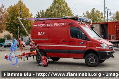 Mercedes-Benz Sprinter 4x4 III serie
Vigili del Fuoco
Comando Provinciale di Torino
Nucleo Speleo Alpino Fluviale
AutoFurgone allestimento Baggio&DeSordi con trazione integrale Iglhaut
VF 26519
Parole chiave: Mercedes-Benz Sprinter_4x4_IIIserie VF26519