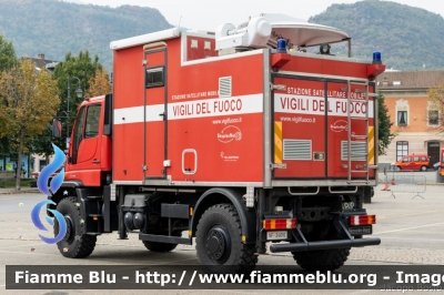 Mercedes-Bens Unimog U500
Vigili del Fuoco
Direzione Regionale per il Piemonte
Servizio Telecomunicazioni
VF24616
Parole chiave: Mercedes-Benz Unimog_U500 VF24616