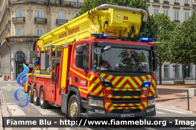 Scania P
France - Francia
S.D.M.I.S. 69 - Rhône et de la métropole de Lyon
Bras Élévateur Aérien F 55 RPX allestimento Bronto Skylift 
Parole chiave: Scania P