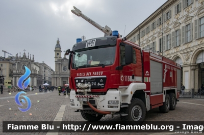 Man TGS 33.540 6x6 I serie
Vigili del Fuoco
Comando Provinciale di Torino
Distaccamento Aeroportuale di Torino Caselle
Allestimento Ziegler / Aris Fire
VF 27110
Parole chiave: Man TGS_33.540_6x6_Iserie VF27110 Santa_Barbara_2018