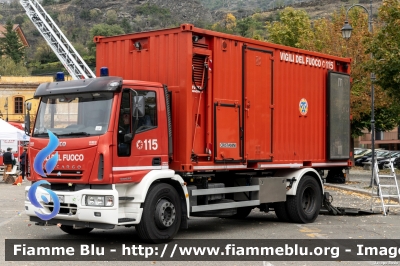 Iveco EuroCargo 180E28 II Serie
Vigili del Fuoco
Comando Provinciale di Torino
Nucleo NBCR
Allestimento Iveco-Magirus
VF 23714
Parole chiave: Iveco EuroCargo_180E28_II_Serie VF23714 