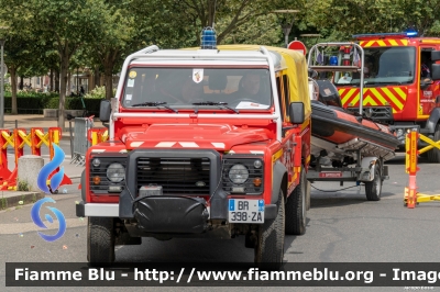 Land Rover Defender 130

France - Francia
S.D.M.I.S. 69 - Rhône et de la métropole de Lyon
Véhicule Fourgonnette d'Intervention Tout-Terrain
Parole chiave: Land-Rover Defender_130