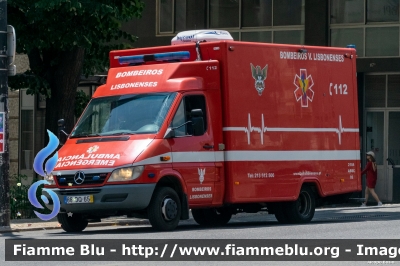 Mercedes-Benz Sprinter II serie
Portugal - Portogallo
Bombeiros Voluntários de Lisboa
Ambulância de Socorro
Parole chiave: Mercedes-Benz Sprinter_IIserie