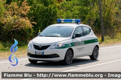 Lancia Ypsilon II serie restyle
Polizia Municipale
Comuni di Caprie - Vaie - Chiusa di San Michele (TO)
POLIZIA LOCALE YA 681 AK
Parole chiave: Lancia Ypsilon_IIserie_restyle