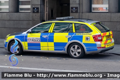 Skoda Octavia Wagon IV serie
United Kingdom - Gran Bretagna
City of London Police
Autopattuglia con sistema lettura targhe ANPR
Parole chiave: Skoda Octavia_Wagon_IVserie