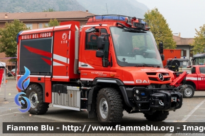 Mercedes-Benz Unimog U219
Vigili del Fuoco
Direzione Regionale per il Piemonte
Automezzo AIB allestimento BAI
Parole chiave: Mercedes-Benz Unimog_U219