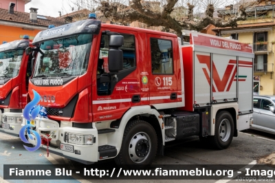 Iveco EuroCargo 120E25 IV serie
Vigili del Fuoco
Comndo Provinciale di Verbania
Distaccamento Volontario di Stresa
AutoPompaSerbatoio allestimento Iveco-Magirus
VF 32222
Parole chiave: Iveco EuroCargo_120E25_IVserie VF32222