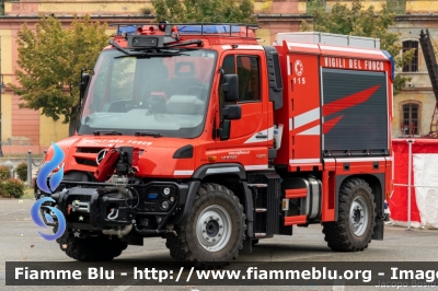 Mercedes-Benz Unimog U219
Vigili del Fuoco
Direzione Regionale per il Piemonte
Automezzo AIB allestimento BAI
Parole chiave: Mercedes-Benz Unimog_U219