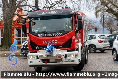 Iveco EuroCargo 120E25 IV serie
Vigili del Fuoco
Comndo Provinciale di Verbania
Distaccamento Volontario di Villadossola 
AutoPompaSerbatoio allestimento Iveco-Magirus
VF 32225
Parole chiave: Iveco EuroCargo_120E25_IVserie VF32225