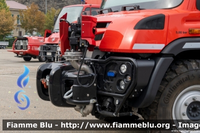 Mercedes-Benz Unimog U219
Vigili del Fuoco
Direzione Regionale per il Piemonte
Automezzo AIB allestimento BAI
Parole chiave: Mercedes-Benz Unimog_U219