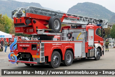 Iveco S-Way AT260S42
Vigili del Fuoco
AutoScala M42L da 42 metri allestimento Magirus
Parole chiave: Iveco S-Way_AT260S42