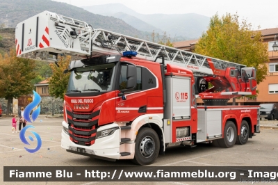 Iveco S-Way AT260S42
Vigili del Fuoco
AutoScala M42L da 42 metri allestimento Magirus
Parole chiave: Iveco S-Way_AT260S42