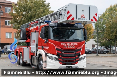 Iveco S-Way AT260S42
Vigili del Fuoco
AutoScala M42L da 42 metri allestimento Magirus
Parole chiave: Iveco S-Way_AT260S42