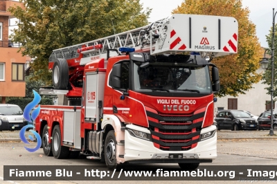 Iveco S-Way AT260S42
Vigili del Fuoco
AutoScala M42L da 42 metri allestimento Magirus
Parole chiave: Iveco S-Way_AT260S42