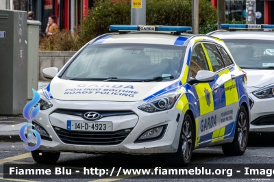 Hyundai i30
Éire - Ireland - Irlanda
An Garda Sìochàna
Roads Policing
Parole chiave: Hyundai i30