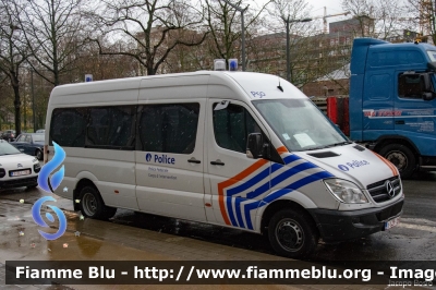 Mercedes-Benz Sprinter III serie
Koninkrijk België - Royaume de Belgique - Königreich Belgien - Belgio
Police Fédérale
Parole chiave: Mercedes-Benz Sprinter_IIIserie