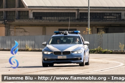 Bmw 318 Touring F31 III serie restyle
Polizia di Stato
Polizia Stradale
Allestimento Focaccia
Decorazione Grafica Artlantis
POLIZIA M3510
Parole chiave: Bmw 318_Touring_F31_IIIserie_restyle POLIZIAM3509 Giro_D_Italia_2020