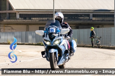 Yamaha FJR 1300 II serie
Polizia di Stato
Polizia Stradale
Allestimento Elevox
POLIZIA G3083
in scorta al Giro d'Italia 2020
Moto 15
Parole chiave: Yamaha FJR_1300_IIserie POLIZIAG3083 Giro_D_Italia_2020