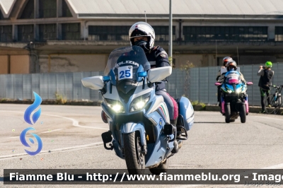 Yamaha FJR 1300 II serie
Polizia di Stato
Polizia Stradale
Allestimento Elevox
in scorta al Giro d'Italia 2020
Moto 25
Parole chiave: Yamaha FJR_1300_IIserie Giro_D_Italia_2020