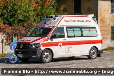 Volkswagen Transporter T6
Croce Rossa Italiana
Comitato Locale di Lipomo (CO)
Allestimento Aricar
CRI 377 AG
In scorta al Giro d'Italia 2020
Parole chiave: Volkswagen Transporter_T6 CRI377AG Ambulanza Giro_D_Italia_2020