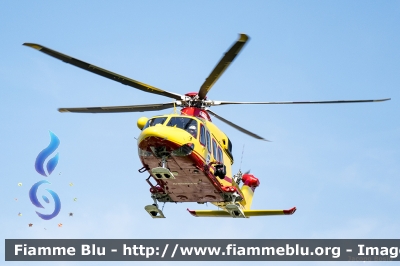 Agusta Westland AW-139 I-NOST
118 Regione Piemonte
Elisoccorso Regionale
I-NOST
*Variante con faro da ricerca notturna*
Parole chiave: Agusta_Westland AW139 I-NOST 118_Piemonte