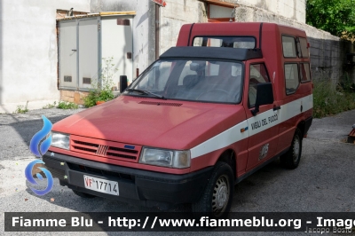 Fiat Fiorino II serie
Vigili del Fuoco
Comando Provinciale di Macerata
Distaccamento Volontario di Apiro
VF 17714
Parole chiave: VF17714 Fiat Fiorino_IIserie