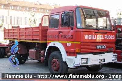 Iveco 180-24
Vigili del Fuoco
Comando Provinciale di Asti
VF 23208
Parole chiave: Iveco 180-24 VF23208 Santa_Barbara_VVF_2012