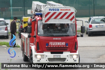 Iveco EuroCargo 150E28 II serie
Vigili del Fuoco Bolzano
Unione distrettuale Alta Pusteria
Corpo di Valdaora di Sopra - Oberolang (BZ)
AutoScala allestimento Iveco-Magirus
VF 176 BZ
Parole chiave: Iveco EuroCargo_150E28_IIserie VF176BZ