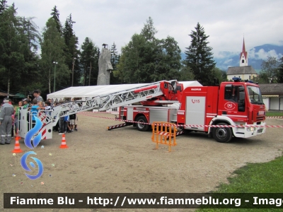 Iveco EuroCargo 150E28 II serie
Vigili del Fuoco Bolzano
Unione distrettuale Alta Pusteria
Corpo di Valdaora di Sopra - Oberolang (BZ)
AutoScala allestimento Iveco-Magirus
VF 176 BZ
Parole chiave: Iveco EuroCargo_150E28_IIserie VF176BZ