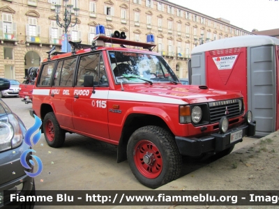 Mitsubishi Pajero Lwb I serie
Vigili del Fuoco
Comando Provinciale di Torino
Distaccamento volontario di Torre Pellice
VF21109
Parole chiave: Mitsubishi Pajero_Lwb_Iserie VF21109 Raduno_ANVVF_2011