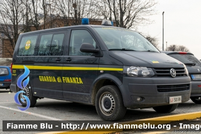 Volkswagen Caravelle T5 restyle 4motion
Guardia di Finanza
Soccorso Alpino
GdiF 300 BH
Parole chiave: Volkswagen Caravelle_T5_restyle_4motion GdiF300BH