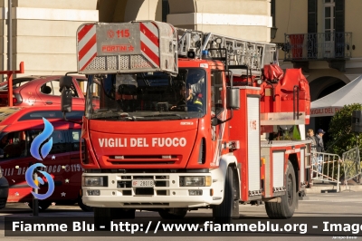 Iveco EuroFire 150E27 I serie
Vigili del Fuoco
Comando Provinciale di Cuneo
Distaccamento Permanente di Alba
AutoScala da 32 metri allestimento Iveco-Magirus
Ricondizionata Fortini
VF 28018
Parole chiave: Iveco EuroFire_150E27_Iserie VF28018 Santa_Barbara_2023