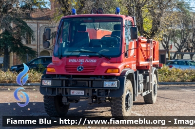 Mercedes-Benz Unimog U500
Vigili del Fuoco
Comando Provinciale di Cuneo
VF 24616
Ex Stazione Satellitare Mobile
Parole chiave: Mercedes-Benz Unimog_U500 VF24616