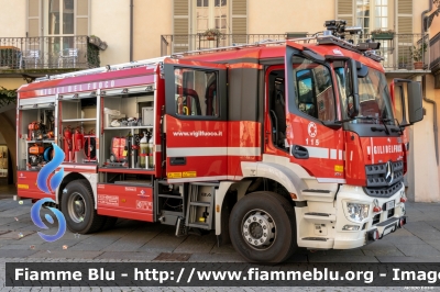 Mercedes-Benz Arocs 1832
Vigili del Fuoco
Comando Provinciale di Cuneo
Bimodale (strada-rotaia)
Allestimento BAI
VF 30907
Parole chiave: Mercedes-Benz Arocs_1832 VF30907 Santa_Barbara_2023