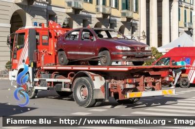 Iveco EuroCargo 135E23 4x4 I serie
Vigili del Fuoco
Comando Provinciale di Cuneo
Allestimento Isoli
VF 19306
Parole chiave: Iveco EuroCargo_135E23_4x4_Iserie VF19306 Santa_Barbara_2023