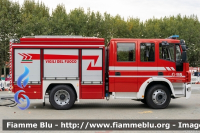 Iveco EuroFire 140E25 II serie
Vigili del Fuoco
Comando Provinciale di Torino
Distaccamento Volontario di Caselle Torinese (TO)
AutoPompaSerbatoio allestimento Fortini
VF 33666
Parole chiave: Iveco EuroFire_140E25_IIserie VF33666