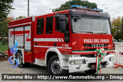 Iveco EuroFire 140E25 II serie
Vigili del Fuoco
Comando Provinciale di Torino
Distaccamento Volontario di Caselle Torinese (TO)
AutoPompaSerbatoio allestimento Fortini
VF 33666
Parole chiave: Iveco EuroFire_140E25_IIserie VF33666