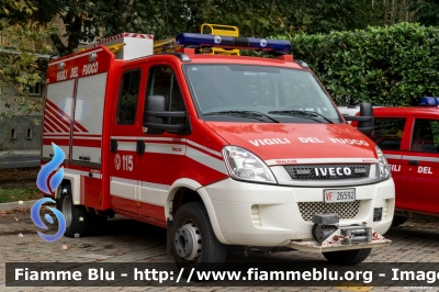 Iveco Daily IV serie restyle
Vigili del Fuoco
Comando Provinciale di Torino
Distaccamento Volontario di Grugliasco
Polisoccorso Allestimento Iveco-Magirus Falcon
VF 26592
Parole chiave: Iveco Daily_IVserie_restyle VF26592