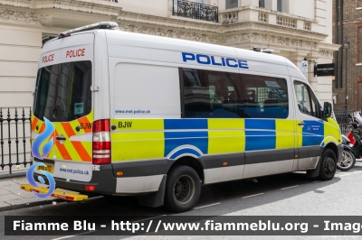 Mercedes-Benz Sprinter III serie restyle
Great Britain - Gran Bretagna
London Metropolitan Police
Parole chiave: Mercedes-Benz Sprinter_IIIserie_restyle