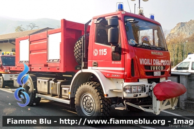 Iveco EuroCargo 150E30 4x4 III serie
Vigili del Fuoco
Comando Provinciale di Torino
Autocarro Scarrabile Allestimento Magirus-Molinari
VF27651

Qui fotografato a Caprie durante l'emergenza incendi boschivi ottobre/novembre 2017 in Piemonte.
Parole chiave: Iveco EuroCargo_150E30_4x4_III_serie VF27651