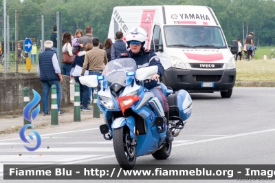 Yamaha FJR 1300 II serie
Polizia di Stato
Polizia Stradale
Allestimento Elevox
POLIZIA G3097
in scorta al Giro d'Italia 2021
Moto "Rossa"
Parole chiave: Yamaha FJR_1300_IIserie POLIZIAG3097 Giro_D_Italia_2021