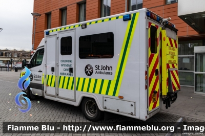 Mercedes-Benz Sprinter III serie
Great Britain - Gran Bretagna
Order of St. John London
Childrens Intensive Care Ambulance
Parole chiave: Mercedes-Benz Sprinter_IIIserie