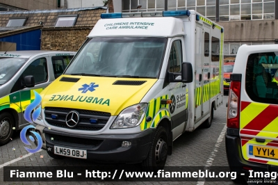 Mercedes-Benz Sprinter III serie
Great Britain - Gran Bretagna
Order of St. John London
Childrens Intensive Care Ambulance
Parole chiave: Mercedes-Benz Sprinter_IIIserie